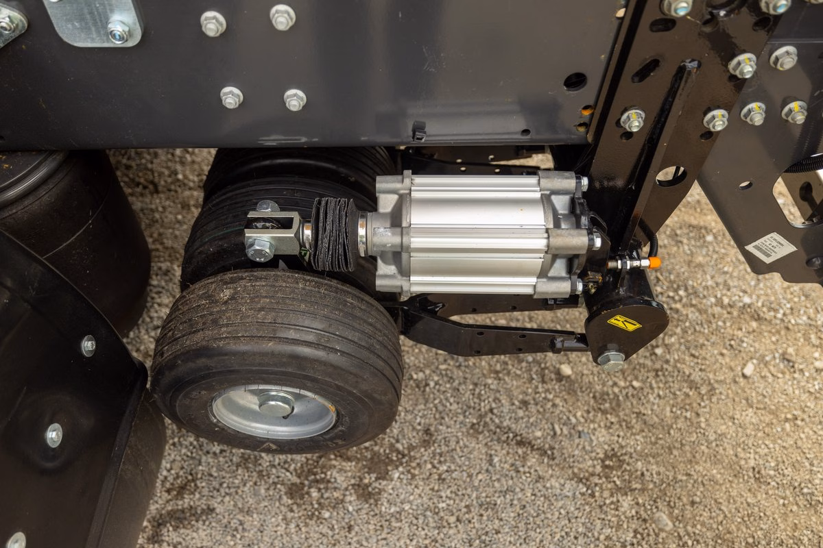 Roadmaster - Engineering Detail